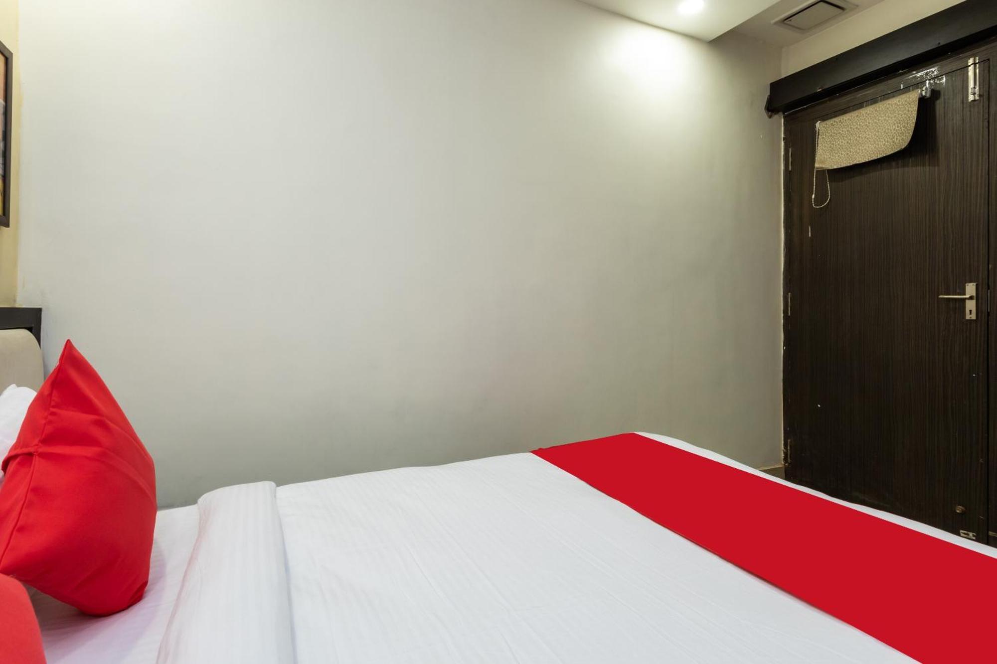 Spot On Hotel Trishla بوبال المظهر الخارجي الصورة